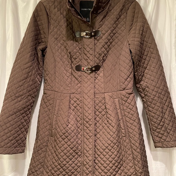 Quilted, fur lined hood (detachable) winter jacket - Picture 8 of 8